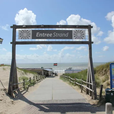 Lovely In With Many Facilities Within Walking Distance Appartamento